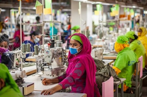 Pour une relance économique féministe post-covid © (Photo : UN Women/Fahad Abdullah Kaizer CC https://www.flickr.com/photos/unwomenasiapacific/50038117337)