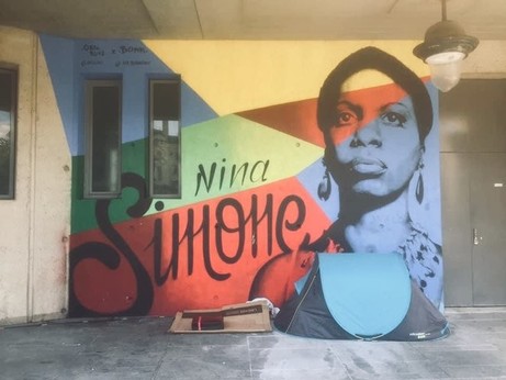 Morsures de la rue, sévices de la mémoire : étourdissant « Bleu nuit » © Frédéric L'Helgoualch