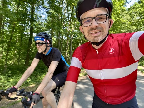 Mein Rennrad-Kollege Peter und ich