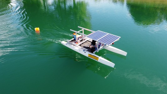 Siegerboot Sonnenfänger zu Wasser