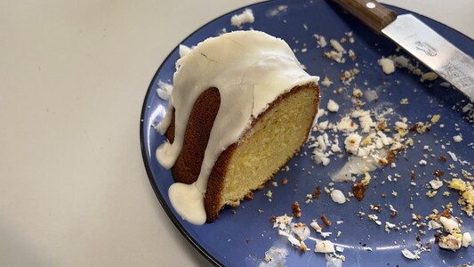 The last slice of lemon Bundt cake.