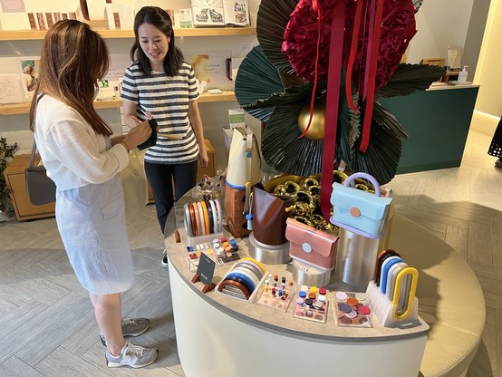 Customised handmade leather bags with 3D printed parts