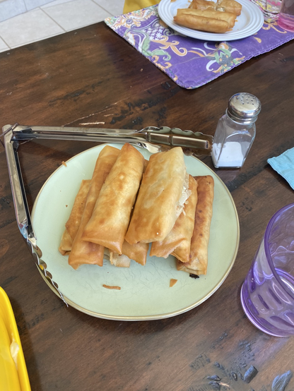 Egg roll pyramid