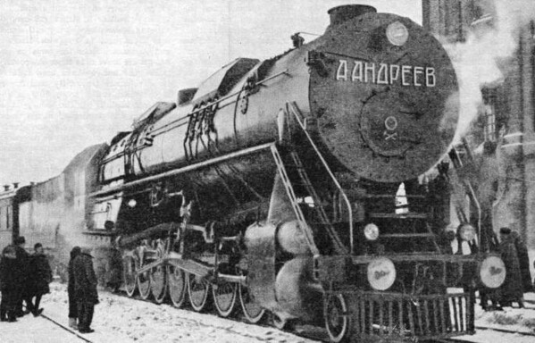 1935 Freight Engine running between the Donetsk mines to Moscow.