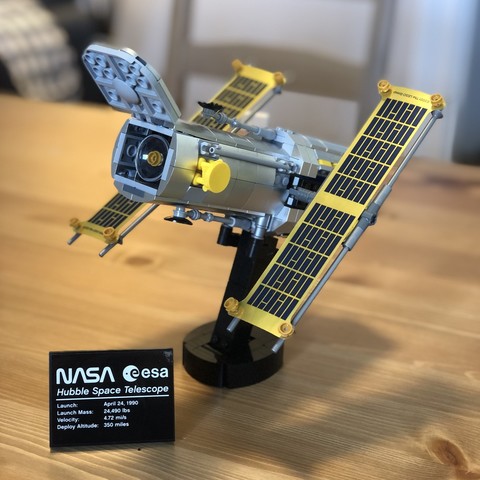 A #LEGO build of the Hubble Space Telescope. 