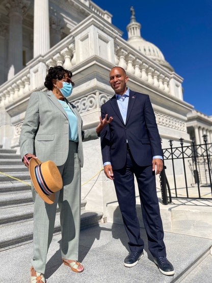 Rep. Adams and Rep. Jeffries outside the Capitol