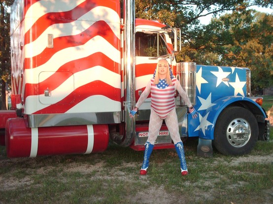 Lady Gaga: Born The US Way 