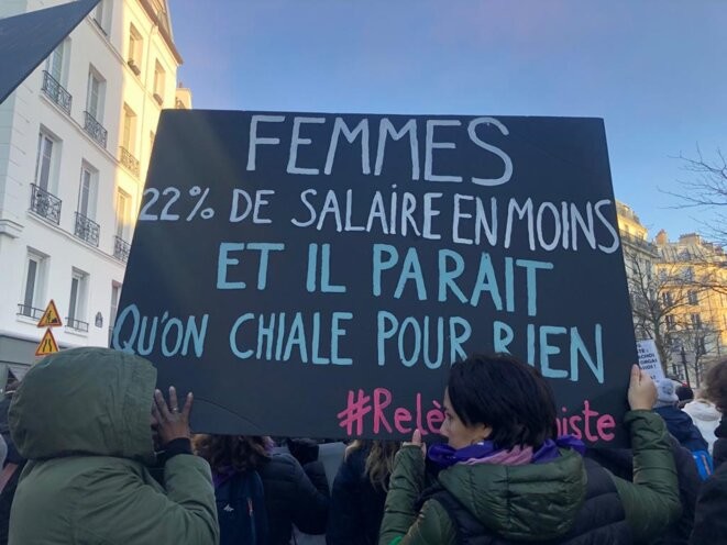 Dans le défilé du 21 janvier contre la réforme des retraites. © Khedidja Zerouali