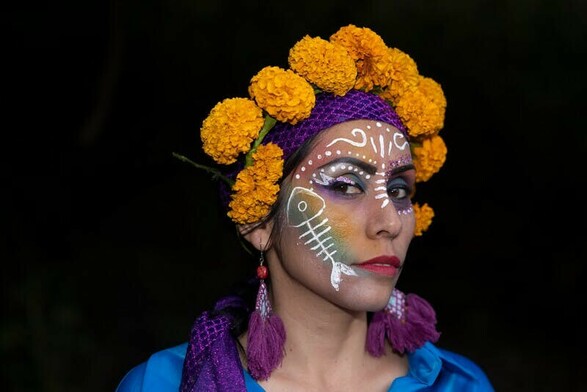 Photo shows Roman with painted face.
Day of the Dead celebrations at the golden skiffia release (Photo by Manfred Meiners/Re:wild)