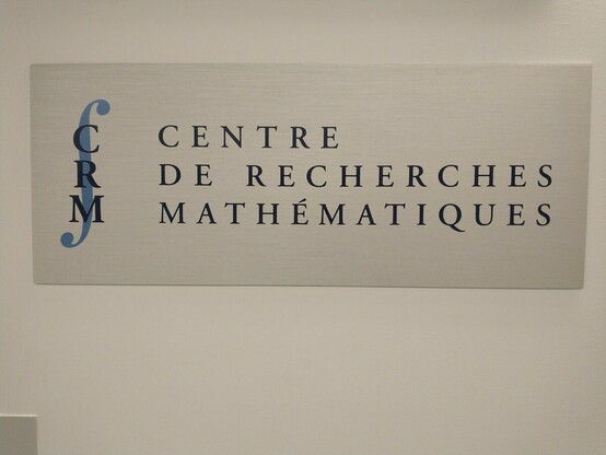 Plaque that reads "Centre de Recherches Mathématiques"