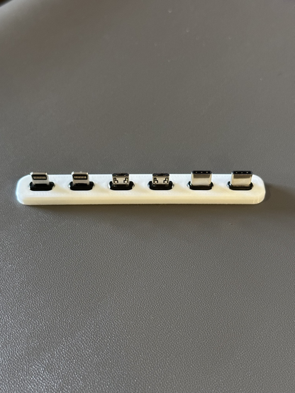 3D printed holder for magnetic USB tips