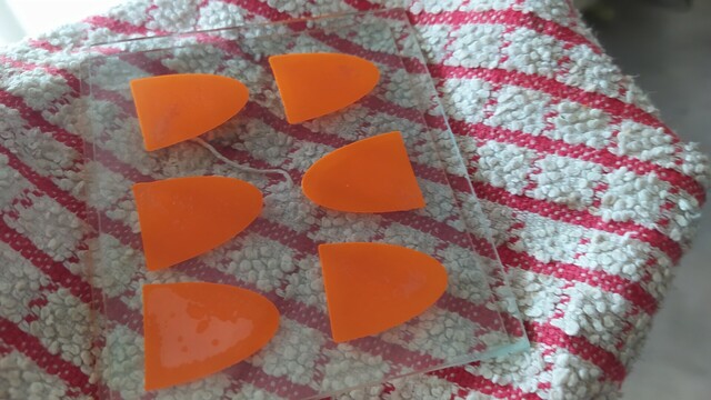 2 pieces of glass with petg fins sandwiched between, sadly not releasing apart!