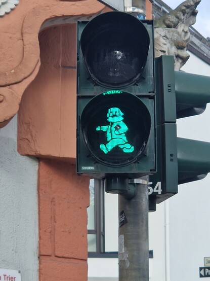 Karl Marx in green