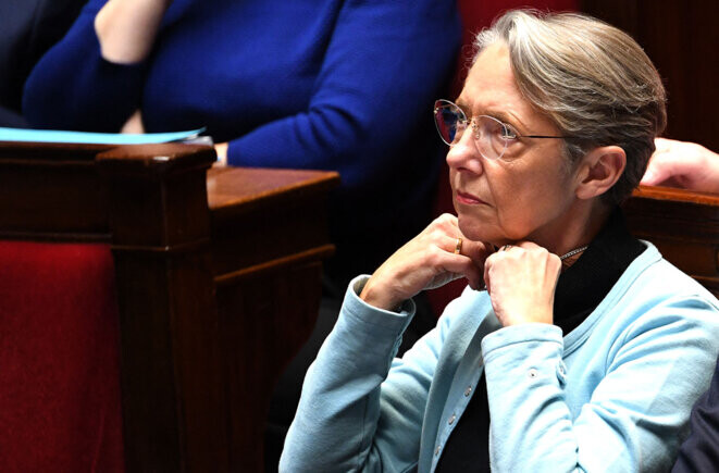 Elisabeth Borne écoute les discours avant le vote de deux motions de censure à l'Assemblée nationale, le 20 mars 2023. © Photo Bertrand Guay / AFP