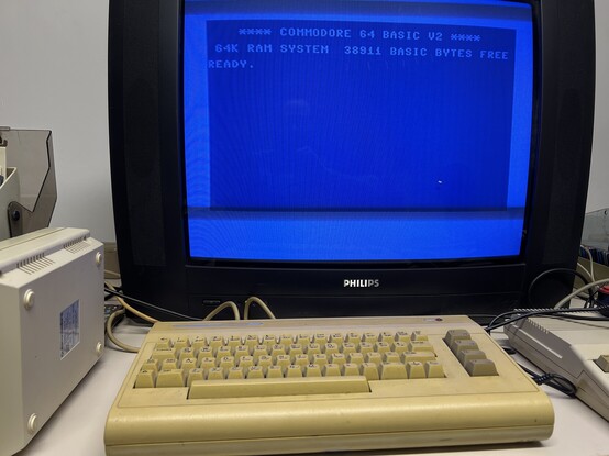 C64 an Röhrenferseher