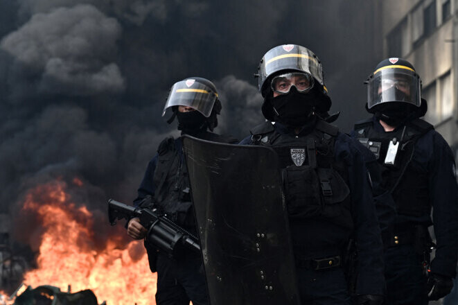 Des policiers lors de la journée de manifestation du 23 mars 2023 à Bordeaux. © Photo Philippe Lopez / AFP