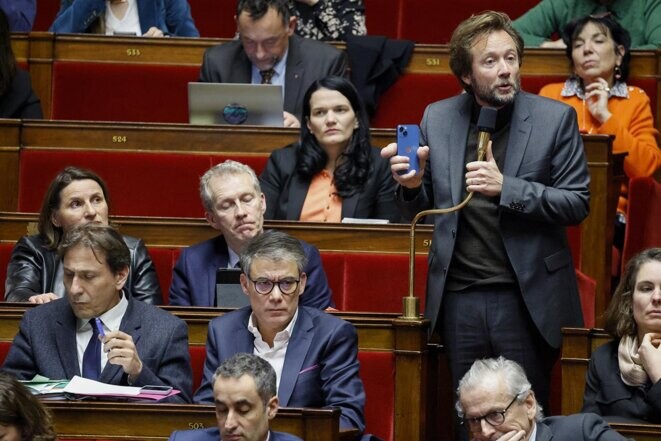 Boris Vallaud, Olivier Faure et les députés socialistes à l'Assemblée nationale, le 17 février 2023. © Ludovic Marin / AFP