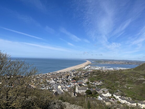 Chisel beach. A long, beautiful raised beach with sea on both sides. A peculiar geographical feature that gets geologists a little moist. Me too, if I’m honest.