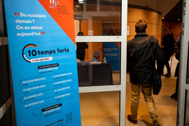 Un débat sur le projet de réacteur nucléaire EPR2 organisé par la Commission nationale du débat public à Lyon, le 2 février 2023. © Photo Nicolas Liponne / Hans Lucas via AFP