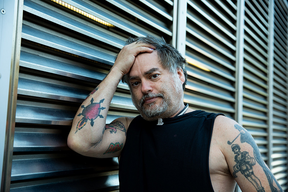 ChatGPT making things up about the article:
This article covers an interview with Fat Mike, bassist of the punk rock band NoFX, who is talking about his upcoming plans. He is currently working on a punk rock museum and the end of the band NoFX, which will coincide with the 30th anniversary of his debut album. He also discussed a potential collaboration with Green Day and his thoughts on what punk rock means today.
