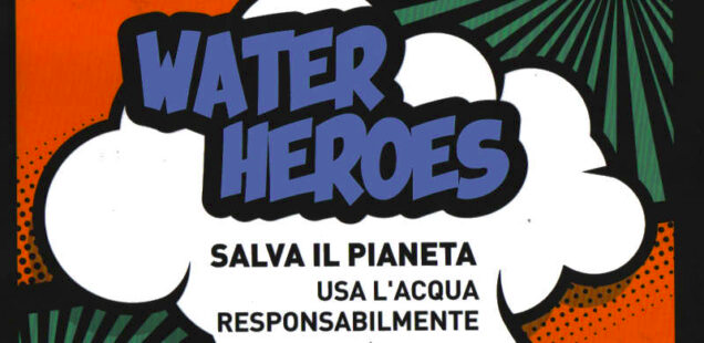 Uno zoom della copertina del block notes dei Water Heroes al cui interno sono presenti alcuni fumetti degli studenti della Scuola del fumetto dedicati a una maggiore consapevolezza sull'uso delle risorse idriche
