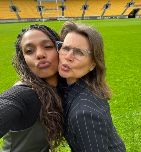 Freema Agyeman and Sophie Aldred making kissy mouths towards the camera.