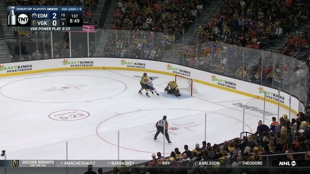 Connor McDavid Pokes it in for short handed goal. 