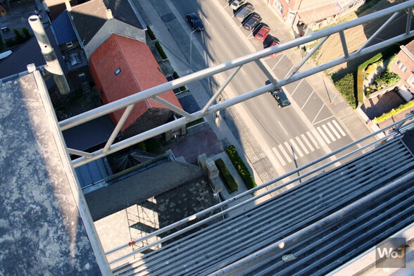 Église du Christ-Roi (2010)

→ Ma seule expérience (à ce jour) d’escalade d’un échafaudage. Avec le vertige en prime 😊
→ My only experience (so far) climbing scaffolding. With vertigo as a bonus 😊

► Toutes les photos : https://www.worldofjosh.be/photos/20100521_christ_roi1/christ_roi1.php
► All pictures : https://www.worldofjosh.be/en/photos/20100521_christ_roi1/christ_roi1.php

#scaffolding #roof #rooftop #clocher #spire #tower #church #eglise #vertige #vertigo

© 2010