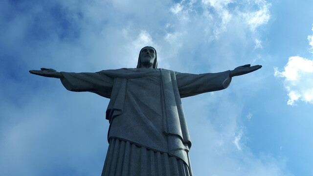 Jesus statue on the Cocovado from the front.