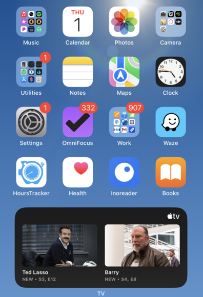 Image of my iPhone home screen, showing the “Barry“ and “Ted Lasso“ finale is waiting to be watched. It’s been a hell of a week.
Sooon though. Sooooooooooon.