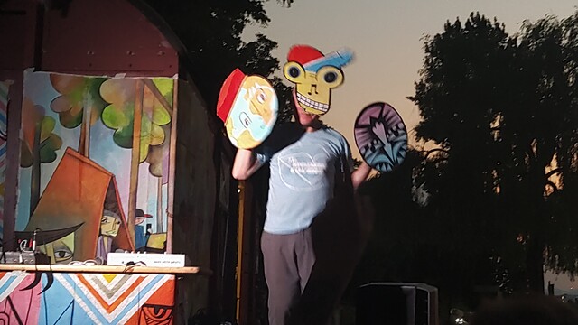 Neoangin aka Jim Avignon live auf dem Waggon am Kulturgleis in Offenbach.
