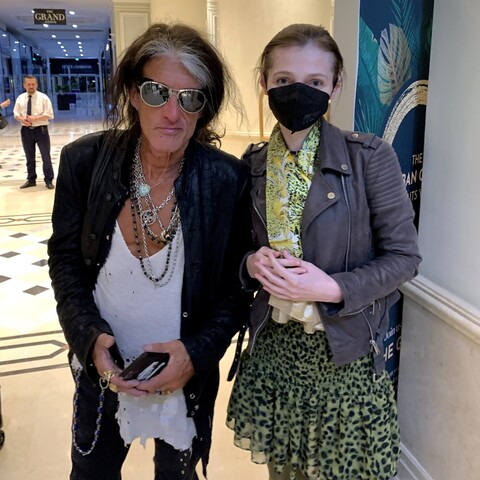 With Joe Perry.  100% rock god and suddenly reverted to a child Ana. The "if only I could be as cool as you" photo. At least for this one I dressed up.