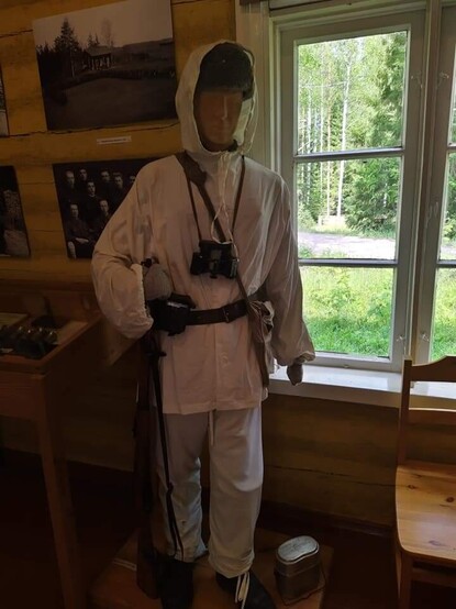 Lumipuku (snow costume as camouflage)