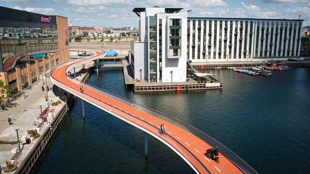 Bild von der Cykelslangen, einer Fahrradbrücke in Kopenhagen.
