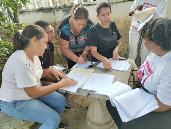 ASAMBLEA CIMARRONA
Con la participación de la presidenta de Conadecafro, Marizabel Blanco Sifontes y el secretario ejecutivo de la institución, Saúl Tejada, este miércoles 28 de junio se realizó la Asamblea Cimarrona en la parroquia Bolívar del municipio Zamora, en el edo. Miranda.
https://instagram.com/p/CuEzT-POnJA/