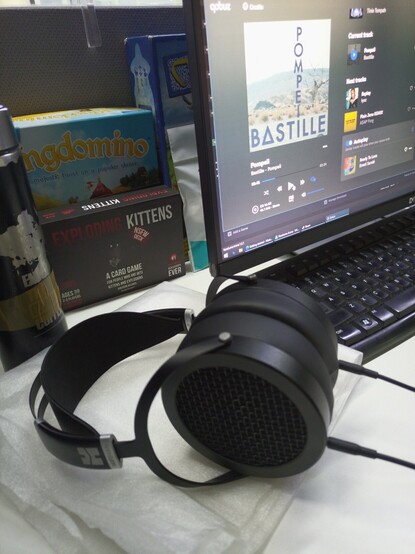 Listening hi-res audio with Planar Magnetic Headphone
