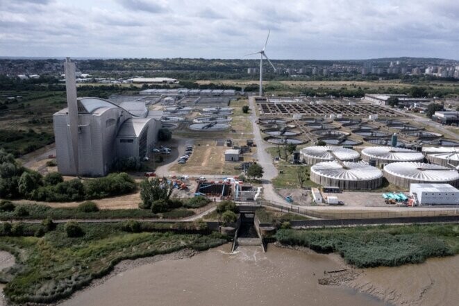 Vue aérienne d'une station d'épuration et d'assainissement de Thames Water dans l'Ouest de Londres © Photo Ben Stansall / AFP