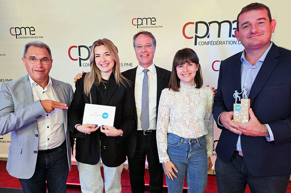 De gauche à droite : Yannick Gouelou, Président de la CPME 35, Caroline Normand, Assistante commerciale ACS Prévention, François Asselin, Président CPME Nationale, Camille Huré, Responsable marketing opérationnel Afnic et Tristan Tual, cofondateur d’ACS Prévention.