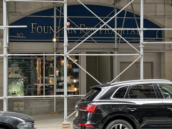 The outside of the Fountain Pen Hospital in New York City.