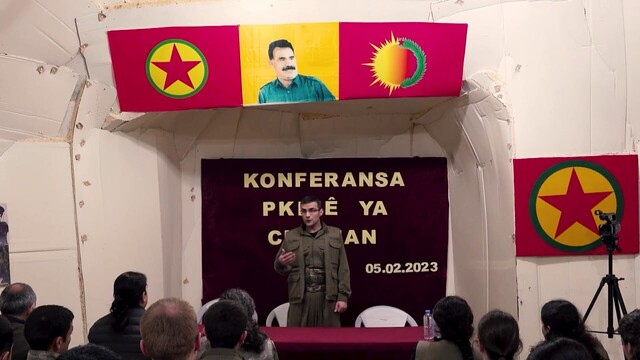 ❗️Komalên Ciwan: “RENOVA-TE AMB ESPERIT APOISTA, GUANYA LA GUERRA DE LA LLIBERTAT”
"Nosaltres, com a Moviment Juvenil Apoist, anunciem la primera Conferència de Joves del PKK amb gran entusiasme i orgull". Va lluitar heroicament a Zap i va ser martiritzat. En el comunicat s'indica que el nivell de lluita del moviment juvenil, els deures i les responsabilitats, la realitat de la línia d'Apost i el nivell d'aplicació de la línia de Rêber Apo s'avalua amb una agenda principal i especial".
En la declaració sobre la conferència de 9 dies, es va dir: "Creiem que la nostra conferència aclareix la perspectiva del temps, inicia el canvi i la innovació en cadascun dels nostres amics i obre el camí cap a l'èxit fins al final. Mantendrem el nostre prometem el que hem donat al líder APO, als màrtirs de la revolució i al nostre poble, i aconseguirem l'èxit".

—————————————————————
https://www.nuceciwan126.xyz/en/2023/07/komalen-ciwan-renew-yourself-with-apopist-spirit-win-the-freedom-war/

via Nuçe Ciwan English en Telegram

#Kurdistan #FreeOcalan #Rojava #ypj #ypg #sdf #turquia #Erdogan #LausanneFailure #ISIS #pkk #europa #feminisme #jineoloji #Daesh #bashur #HPG #YJAStar

