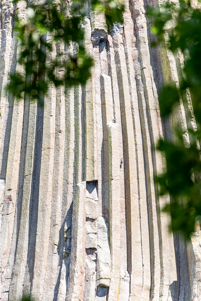 Climbers look literally like ants 