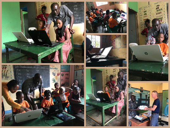 Fotocollage aus einem Projekt in Uganda. 2 Laptops stehen auf einem Tisch und wechselnde Kinder sitzen davor und lernen Laptops kennen. Von hinten beugt sich ein Lehrer über die Kinder und zeigt etwas auf dem Bildschirm. Es sind Jungen und Mädchen etwa im Grundschulalter.