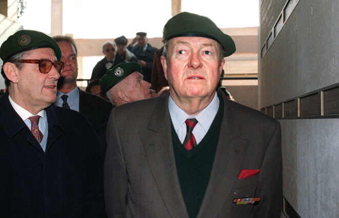 Jean-Marie le Pen visite le monument aux morts victimes des guerres d'Indochine à Fréjus le 26 février 1993. © Photo Jacques Soffer / AFP