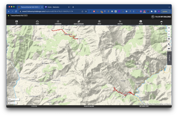 Contour map showing the two mandatory parcours sections and a mountain range in between.