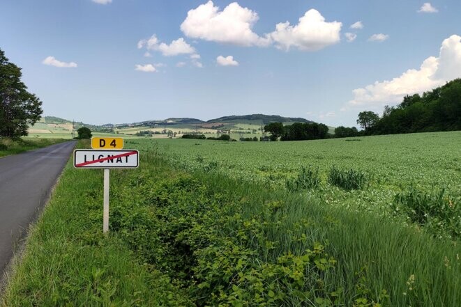 A Lignat (commune de Saint-Georges-ès-Allier), l'Association syndicale libre les Turlurons prévoit d'installer une méga-bassine d'une surface de 18 hectares et d'un volume de 1,25 million de mètres cubes d'eau sur des terres agricoles. © Photo Nicolas Cheviron pour Mediapart