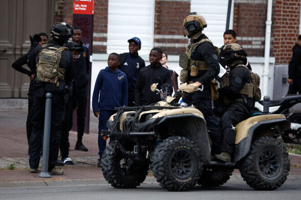Des policiers du Raid déployés pour du maintien de l’ordre à Lille, le 30 juin 2023. © Photo Kenzo Tribouillard / AFP