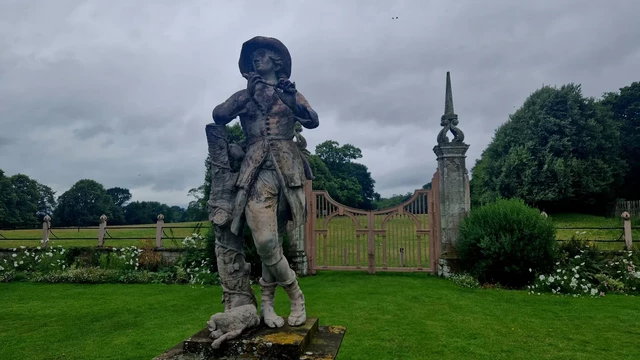 Statue of a shepherd boy