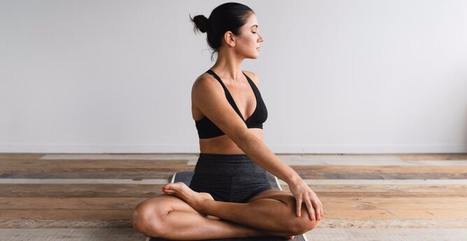How Do You Crack Your Upper Back