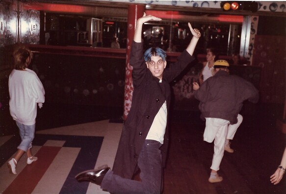 Dave from the Vacuum on the Soda Pops dance floor. 