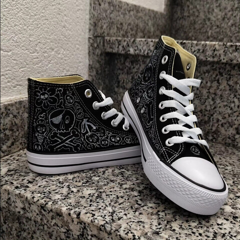 sketchy skull shoes